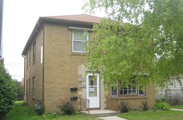 2nd image of 1605 Blaine Ave
