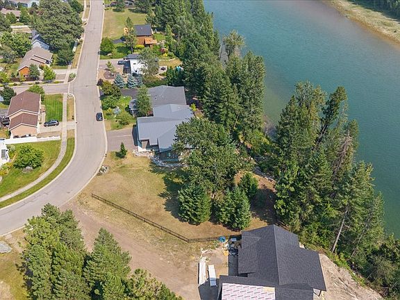 3rd image of 1530 Riparian Dr