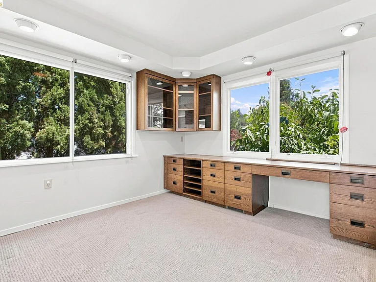 26 Dudley Ct — Photo 23