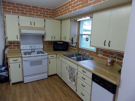 2nd image of 5907 Badger St