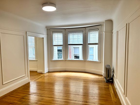 3rd image of 2480 Washington St #2d56e9e3c