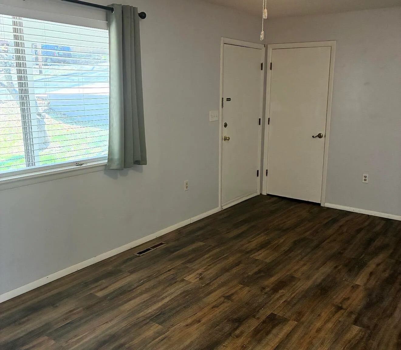 Studio, 1006 sqft, $1,100 — Photo 4