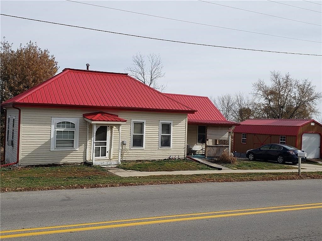 324 East St, Kellogg, IA 50135 Zillow