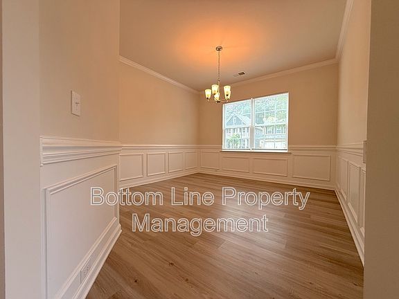 4th image of 729 Willshire Falls Dr