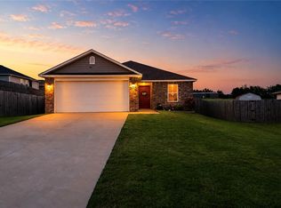 2610 Broken Spoke Ln, Farmington, AR 72730