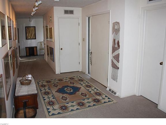 2nd image of 3273 Fox Run Dr