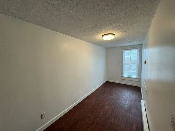 187 Merrimack Street, Manchester, NH 03103