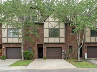356 Amber Ln, Hoover, AL 35226