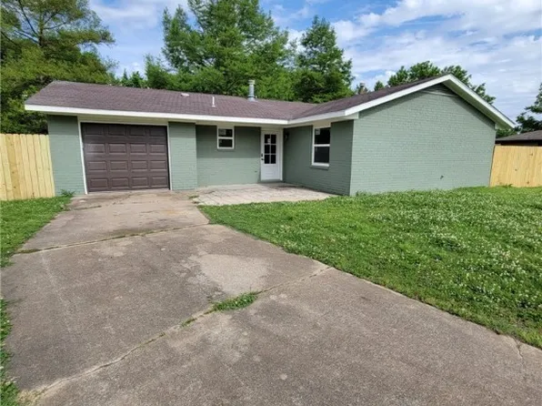 218 Summer Cir, Sallisaw, OK 74955