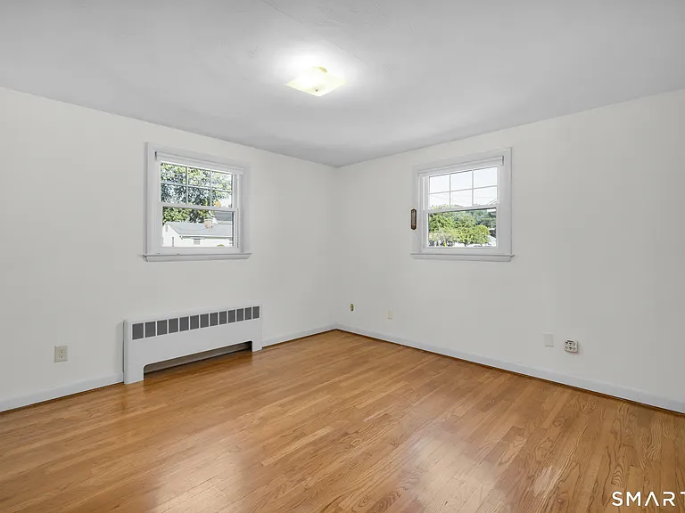 52 Westgate St — Photo 10