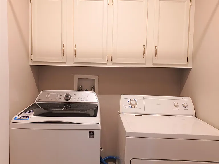 8328 Metcalf Ave — Photo 24