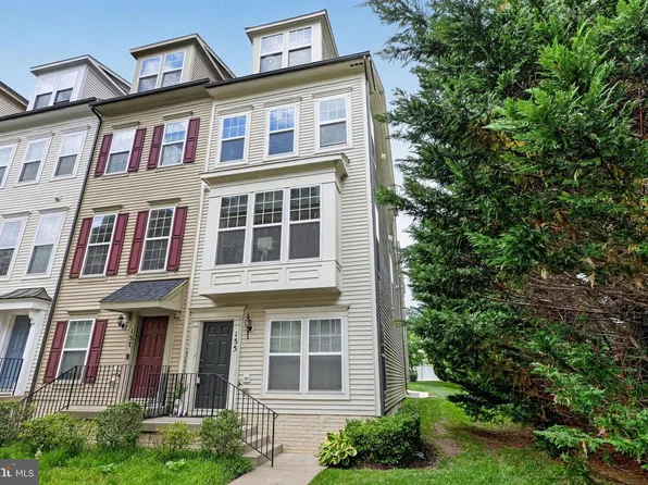 155 Prado Ln #2704, Clarksburg, MD 20871