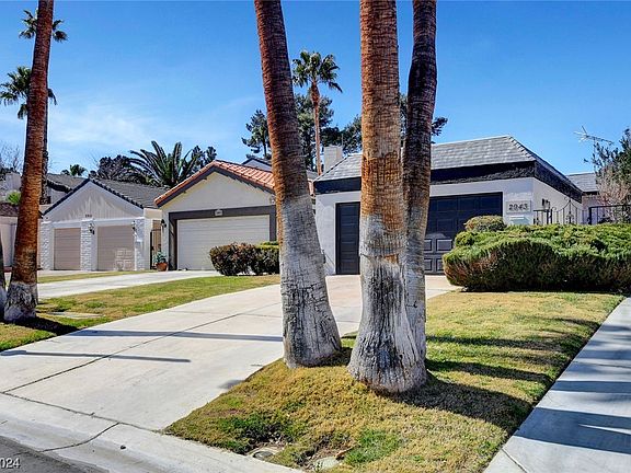 2nd image of 2943 Bel Air Dr