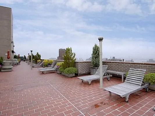 Sold by Citi Habitats | media 40