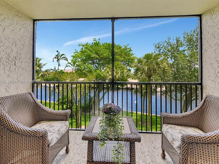 14 Royal Palm Way #303 — Photo 2