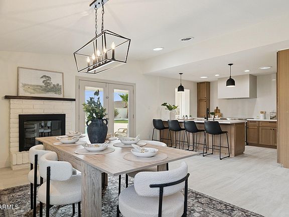 4th image of 1023 E Larkspur Lane