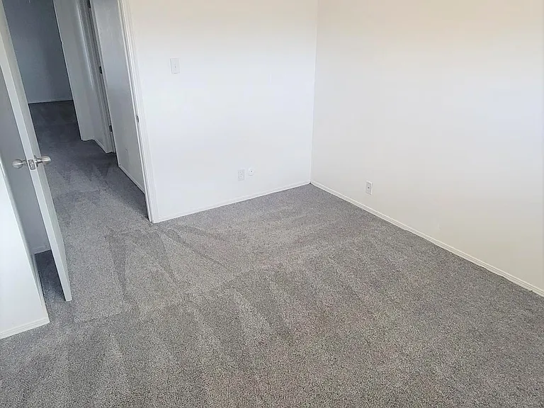 612 Morris St NE — Photo 35