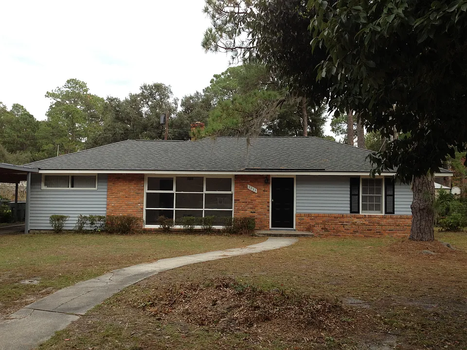 2233 Lorraine Ct