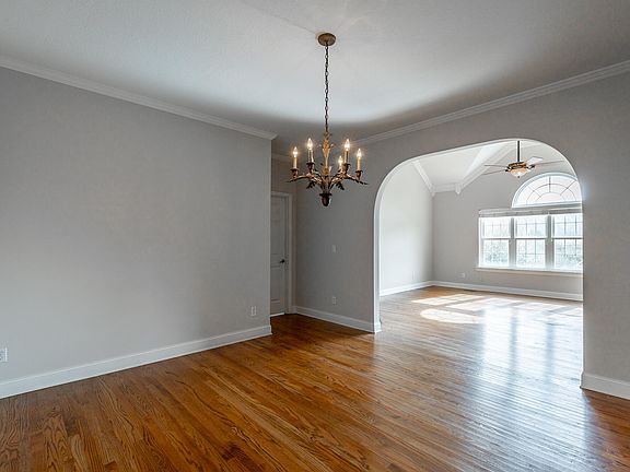 5th image of 9699 Salisbury Ln