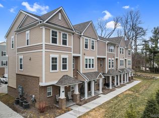 220 Sean St, Brighton, MI