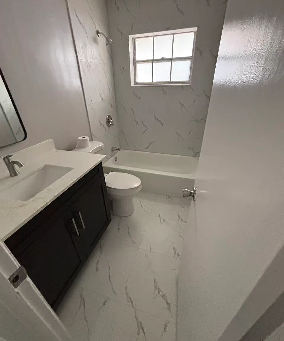 2 bed, 1000 sqft, $2,100 — Photo 3
