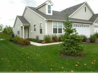 711 Bellevue Cir, Oswego, IL 60543