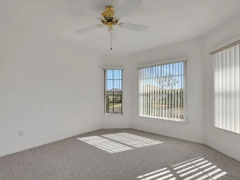 10003 SW 90th Loop — Photo 11