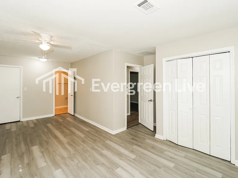 3655 Leisure Ln — Photo 8
