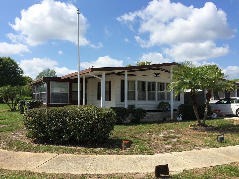 1st image of 704 La Grange Ave