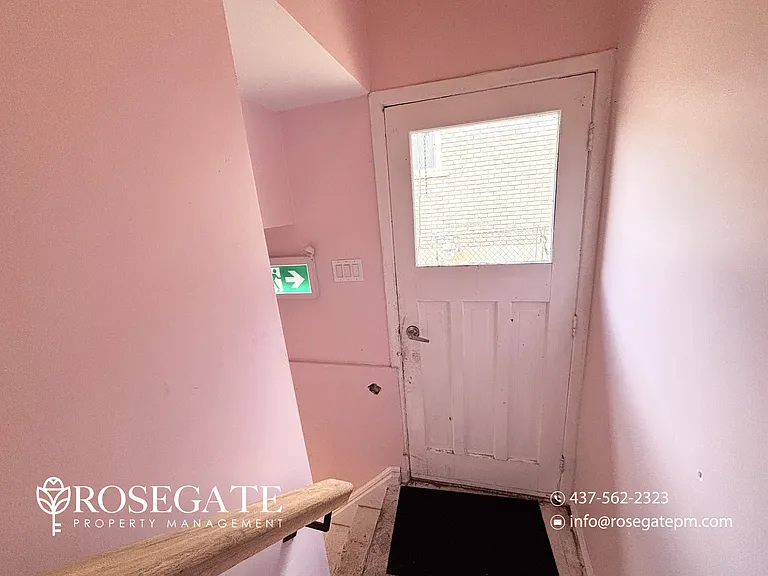 49 College Cres #2 — Photo 10