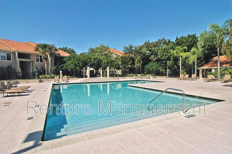 3 bed, 2.0 bath, 1412 sqft, $2,099 — Photo 3