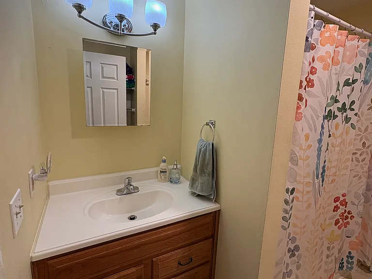 73 Lori Ln — Photo 7