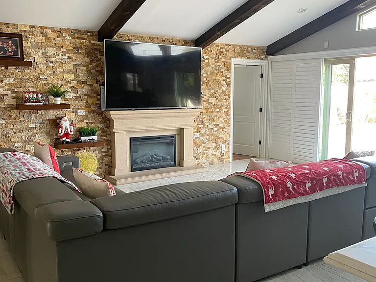 8145 Valdina Dr — Photo 7