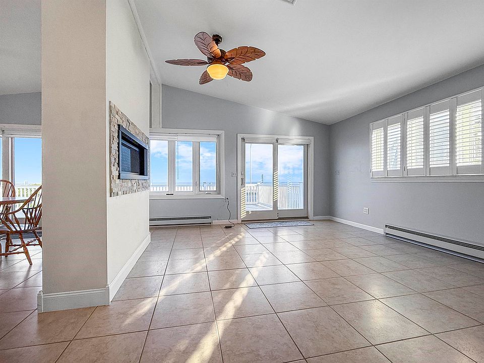 2nd image of 917 Ocean Boulevard