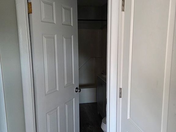 5th image of 941 Chadwick Dr Unit 3