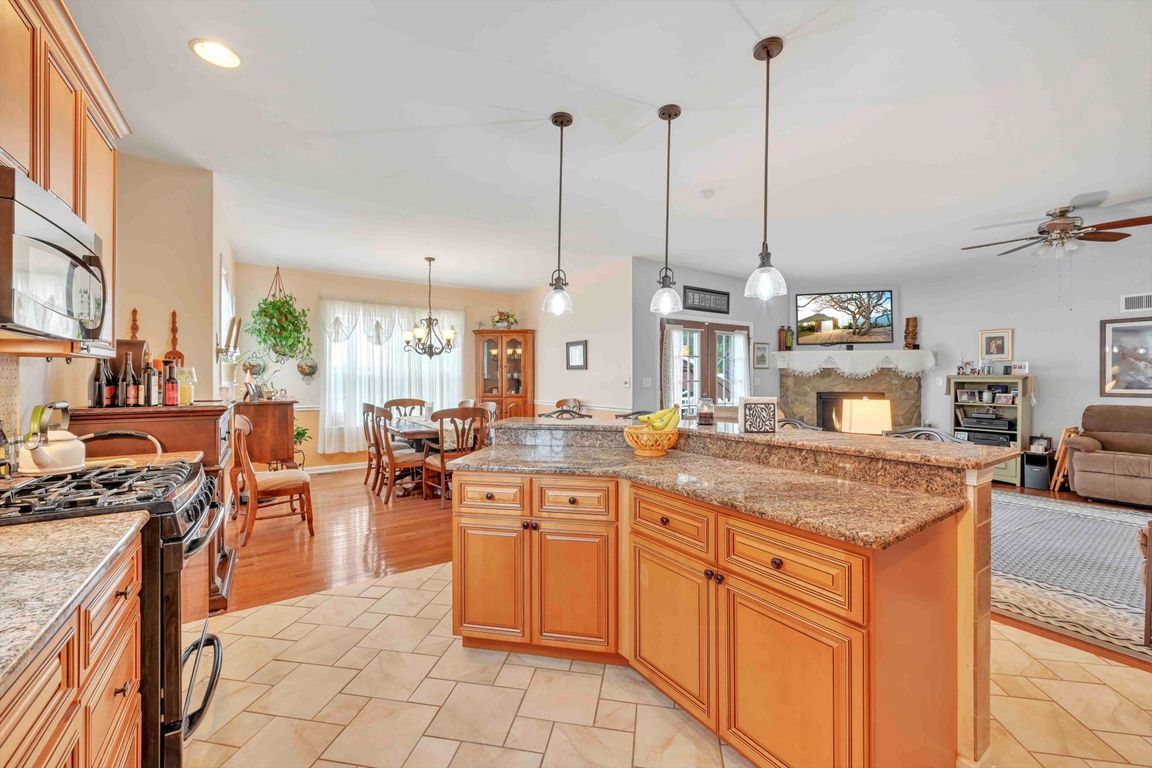 12-Kitchen
