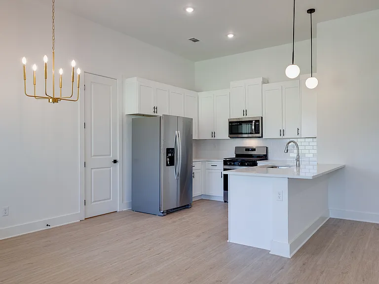 4382 McSwain Dr — Photo 4