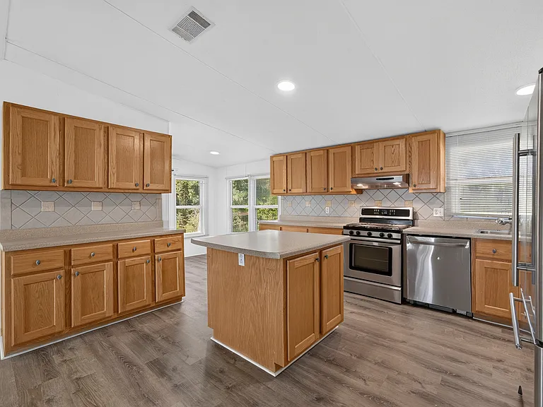 322 Cedar Creek Rd — Photo 8