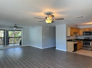 605 E 2nd Ave, New Smyrna Beach, FL 32169