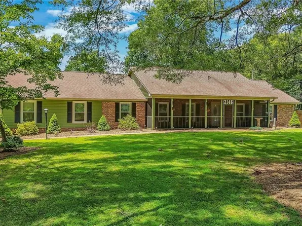 2146 Brushy Mountain Rd, Wilkesboro, NC 28697