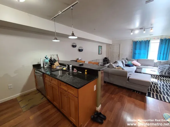 41 Chelsea St, Boston, MA