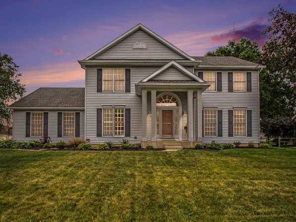 60545 Woodstock Dr, South Bend, IN 46614