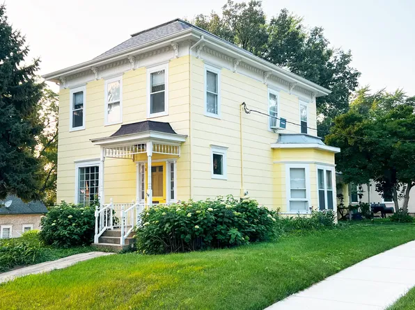 128 E 6th St, Lockport, IL 60441