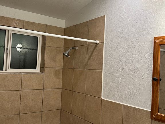 4th image of 8438 Independence Dr