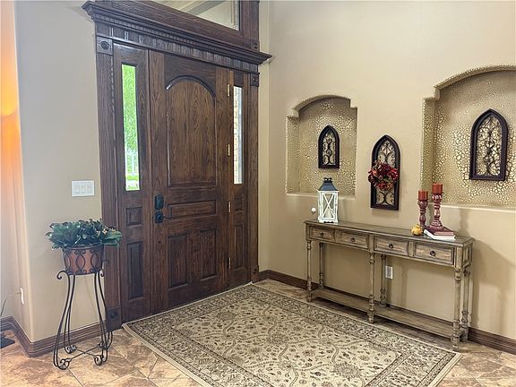 5th image of 707 Arroyo Dr