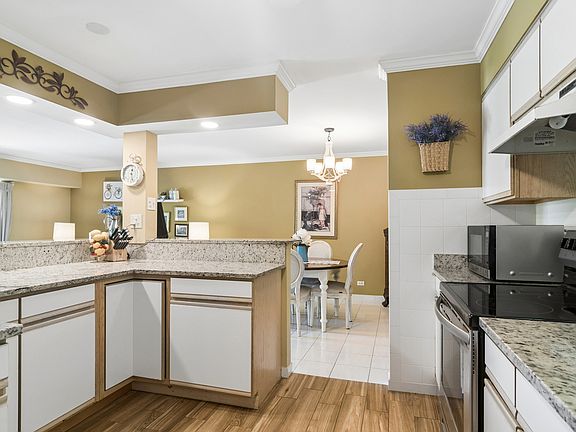 5th image of 1405 E Central Rd Unit 218C