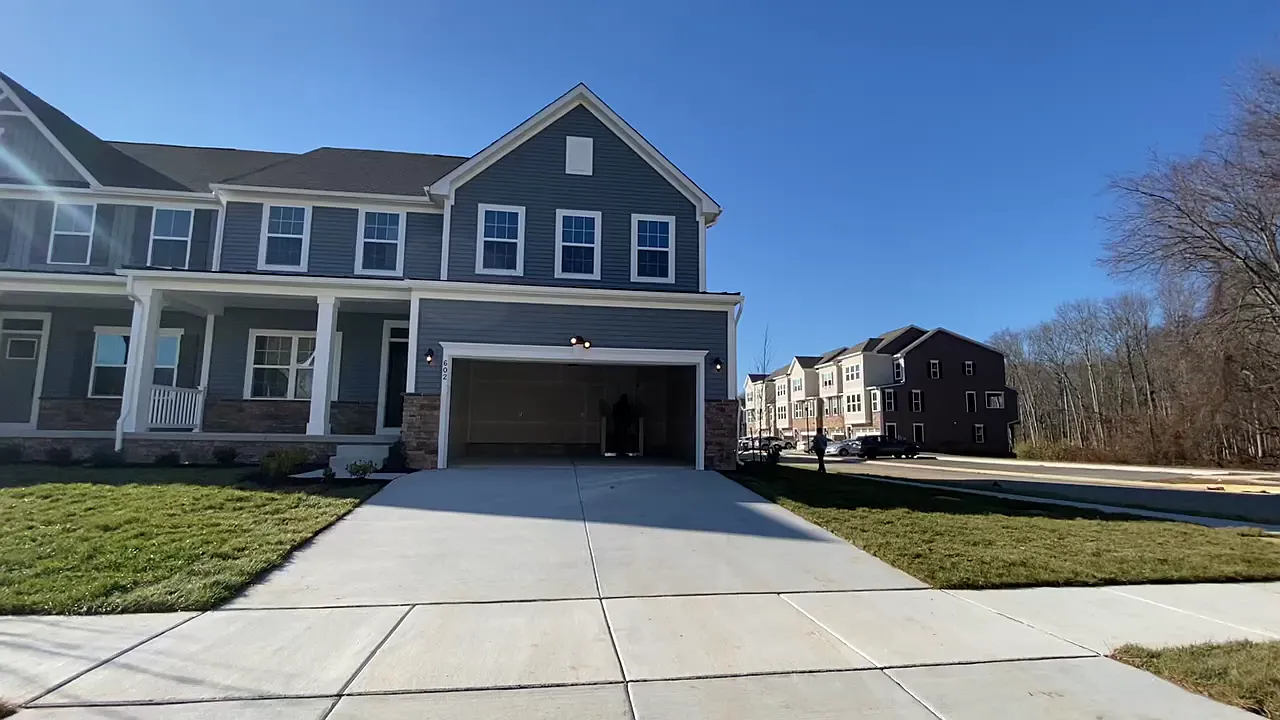 4 bed, 3.5 bath, 3100 sqft, $2,899 — Photo 1