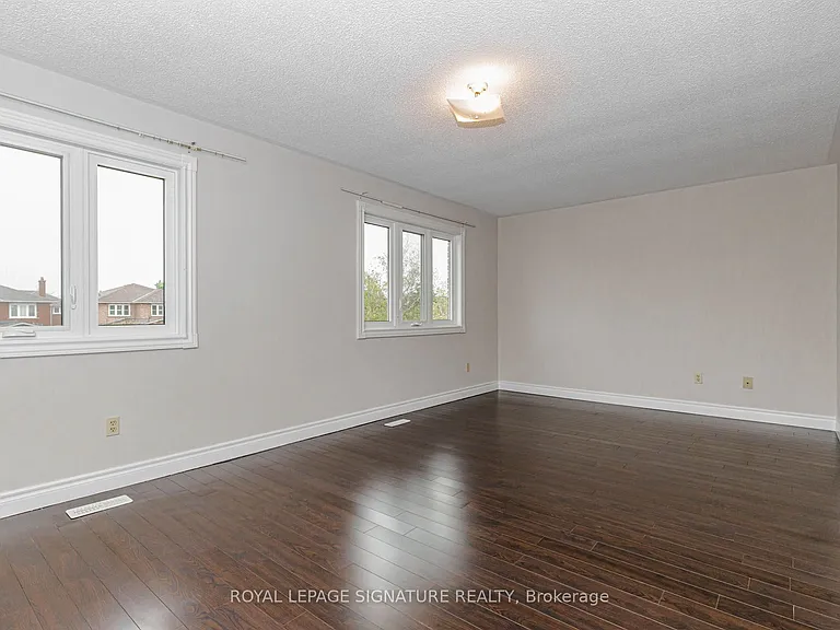 101 Hullrick Dr — Photo 33