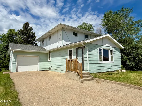 409 6th Ave NE, Hazen, ND 58545