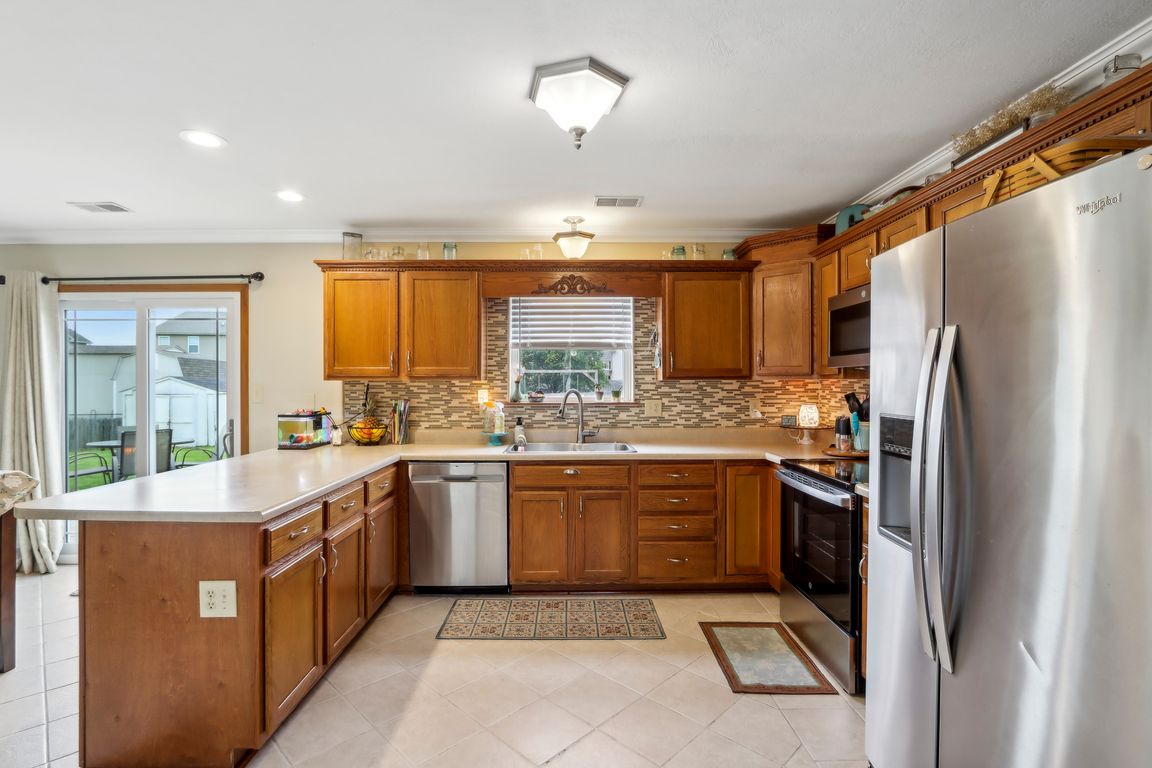 W Windsong Ct-2805-020.jpg